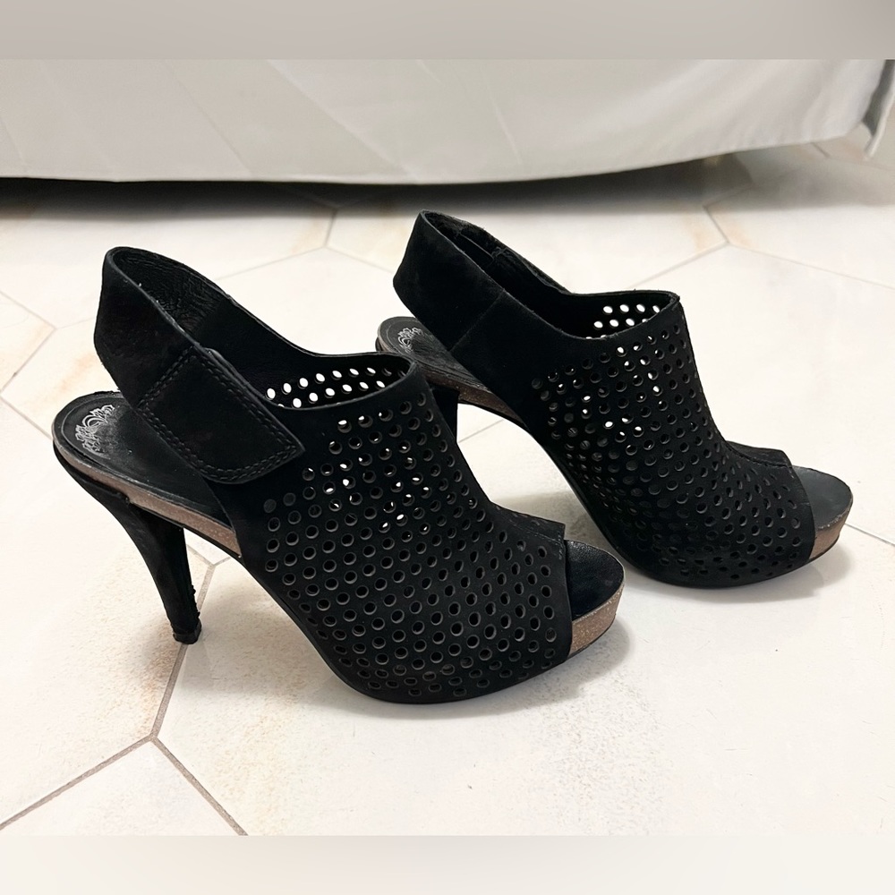 Vince Camuto Black Heel